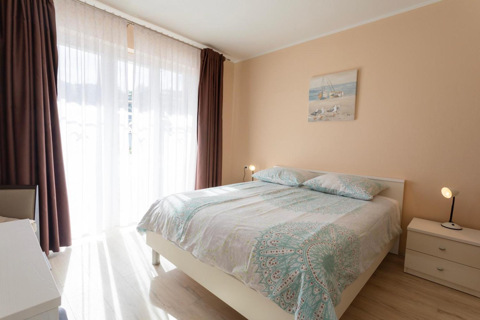 Apartments Galeb 拉巴克 外观 照片