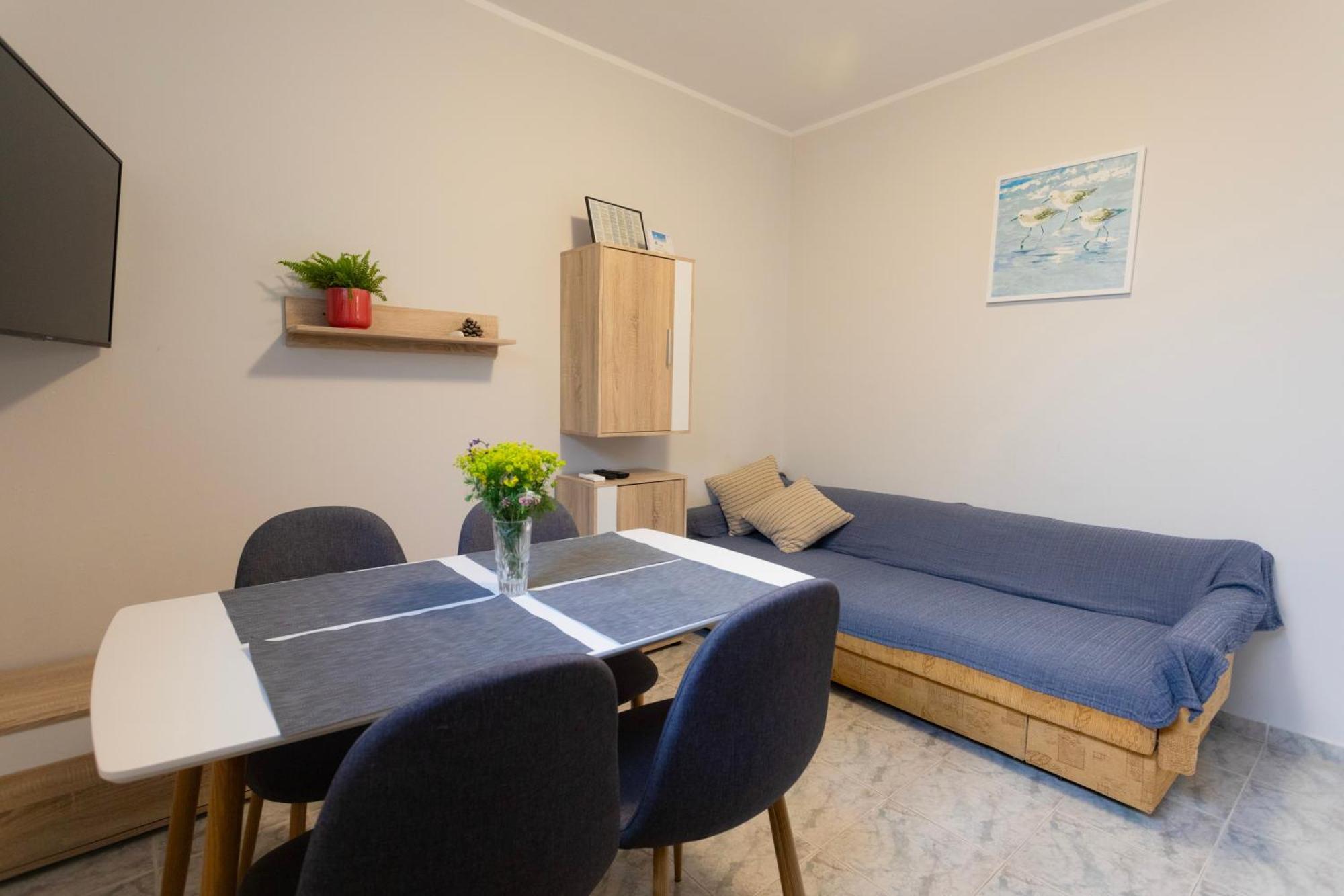 Apartments Galeb 拉巴克 外观 照片