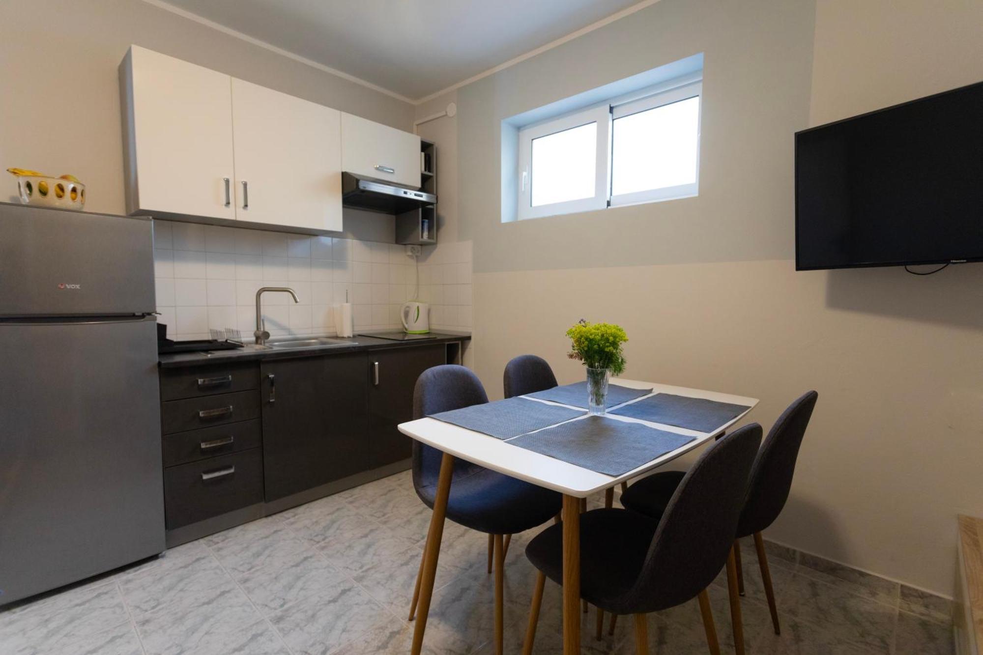 Apartments Galeb 拉巴克 外观 照片