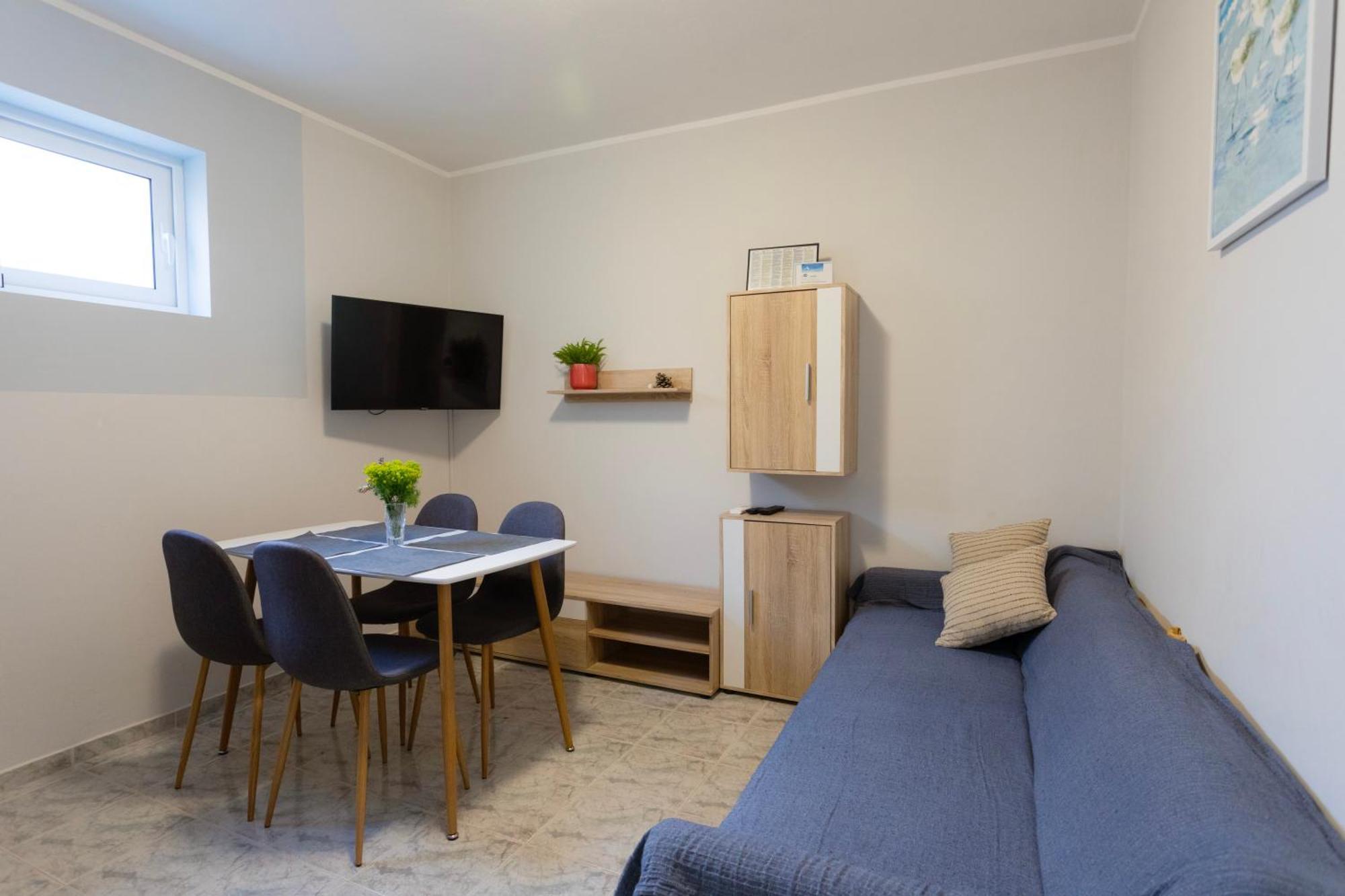 Apartments Galeb 拉巴克 外观 照片