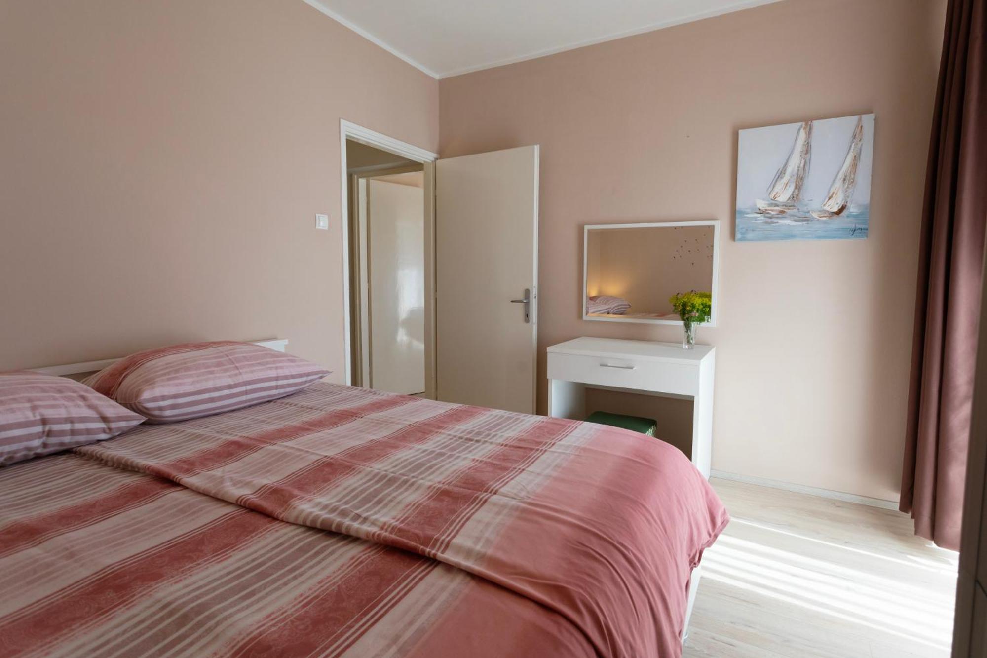 Apartments Galeb 拉巴克 外观 照片